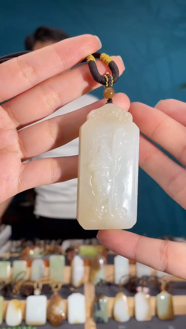 颈饰未镶嵌和田玉1