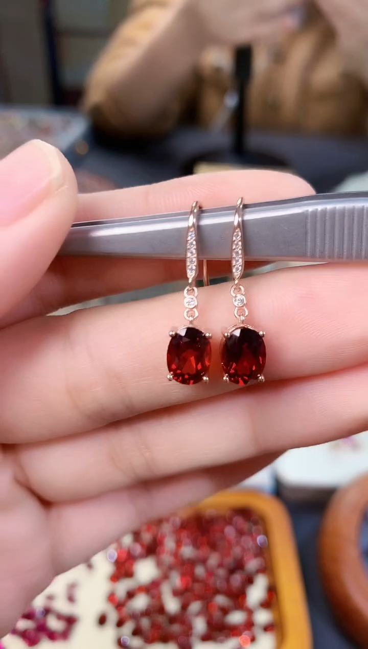 【闪购商品】石榴石耳钩银S925镶嵌天然