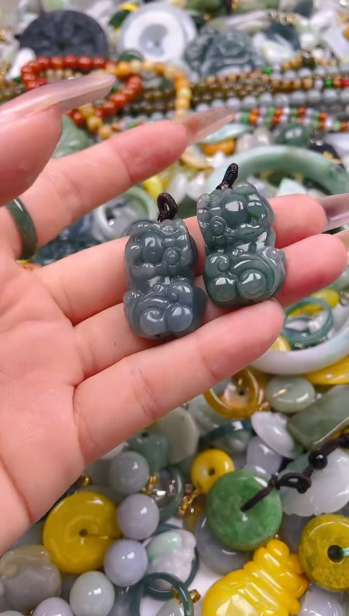 【闪购商品】翡翠颈饰未镶嵌/F/翡翠A货一图一物