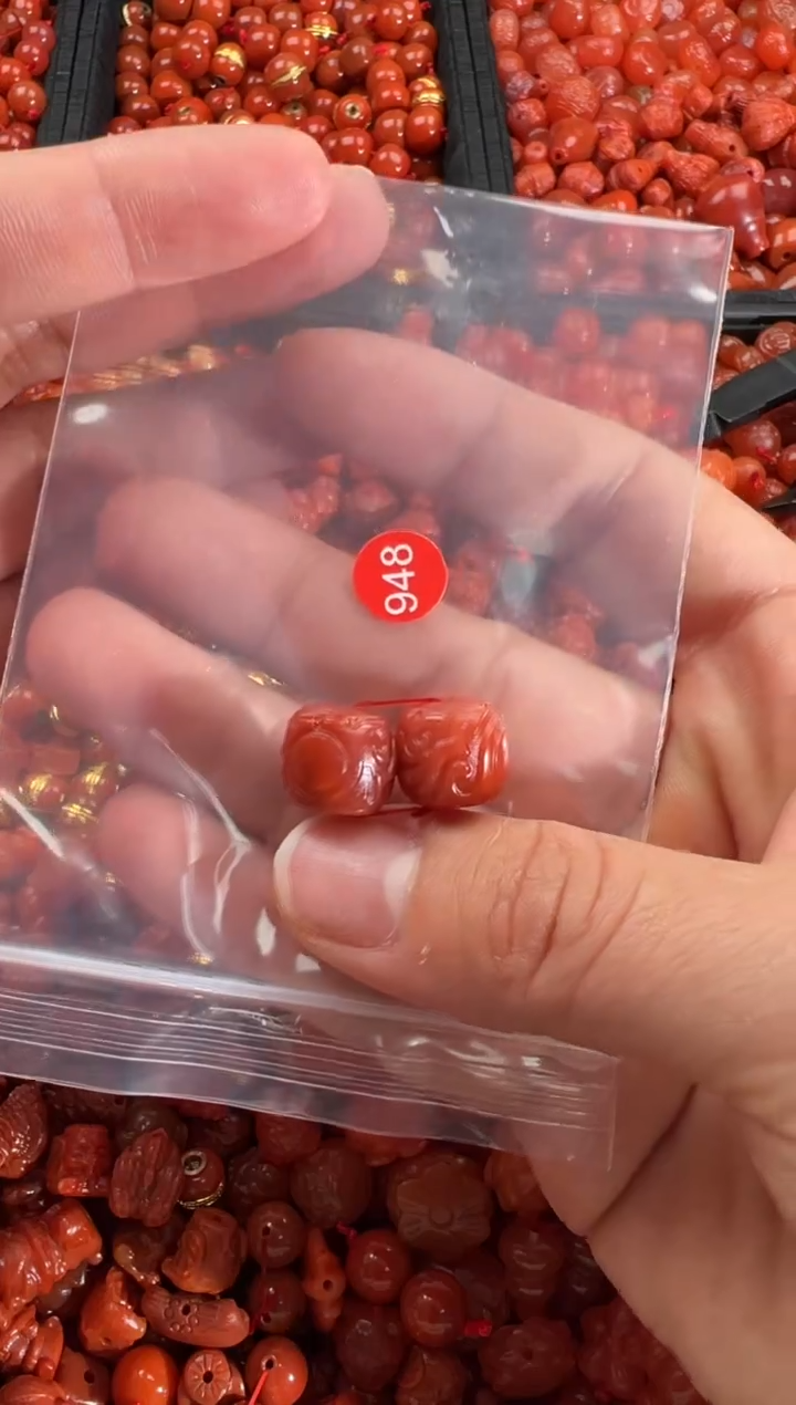 【闪购商品】南红玛瑙颈饰未镶嵌1