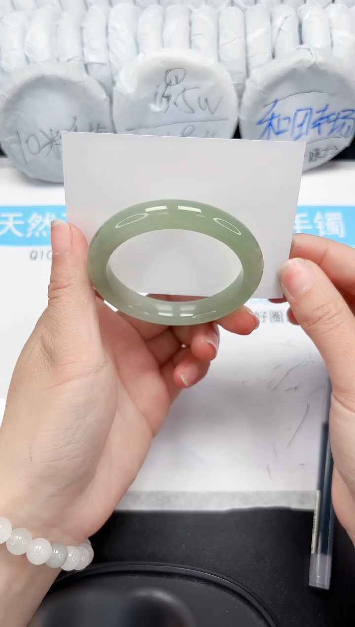 【闪购商品】石英质玉手镯未镶嵌310-52.6