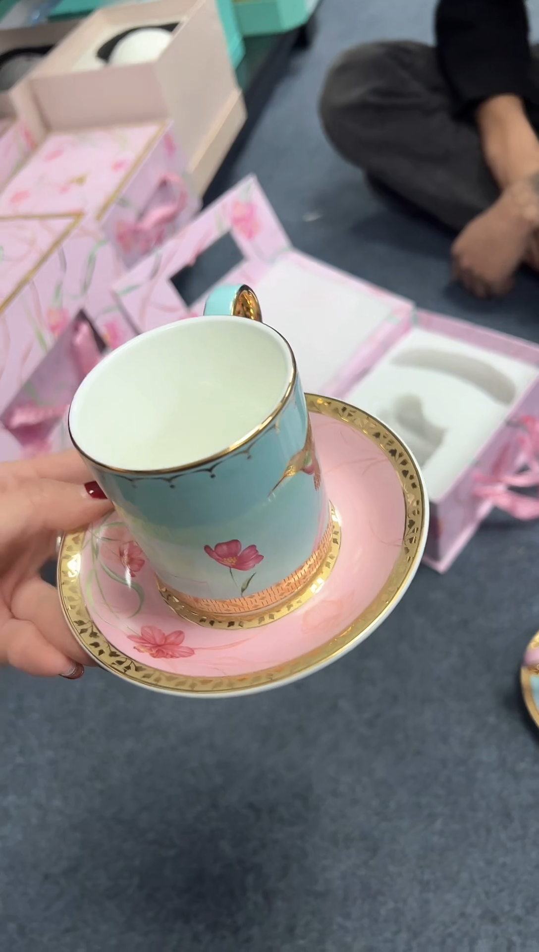 【闪购商品】瓷片新号开播不计成本欢迎点菜！