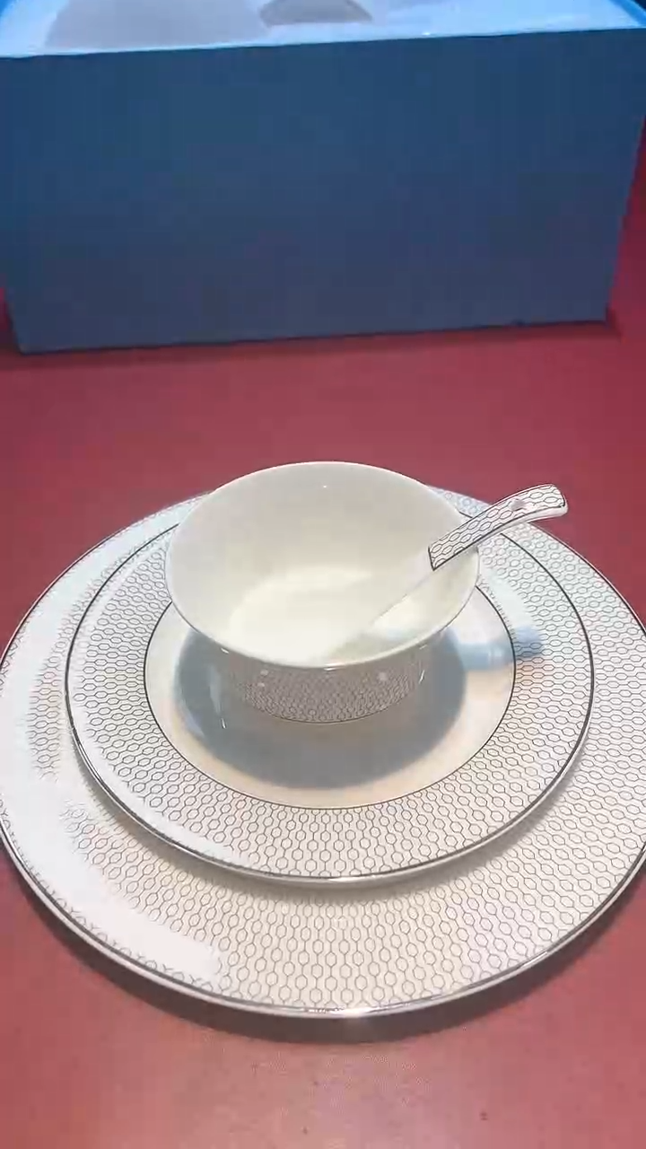【闪购商品】瓷片锅碗瓢盆一件不剩