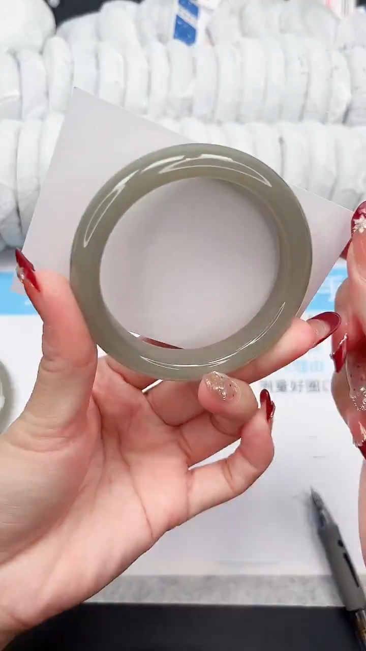 未镶嵌手镯石英质玉185-54.8CQ