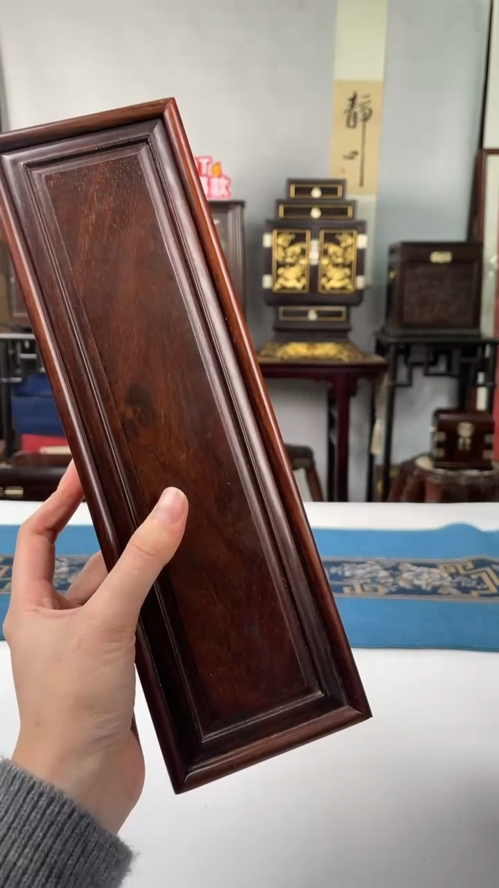 红酸枝木类端景台抽拉盒