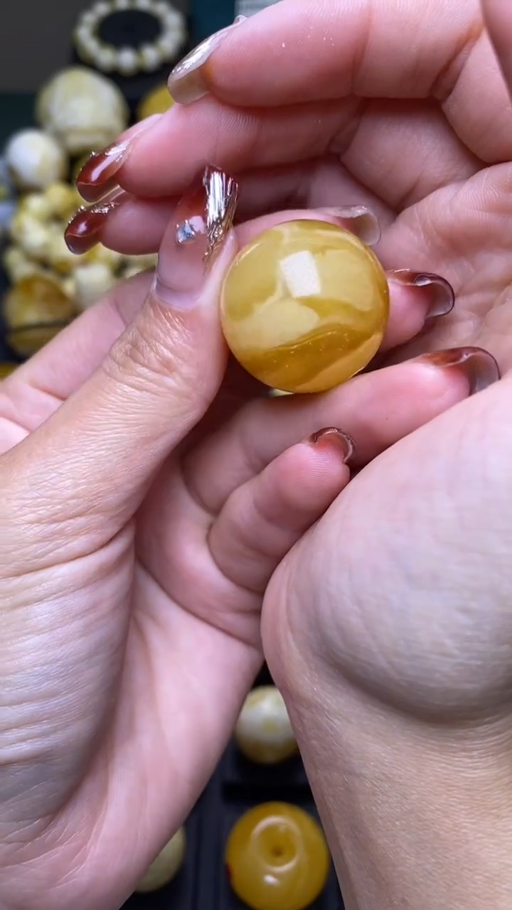 【闪购商品】琥珀裸石未镶嵌葵.113