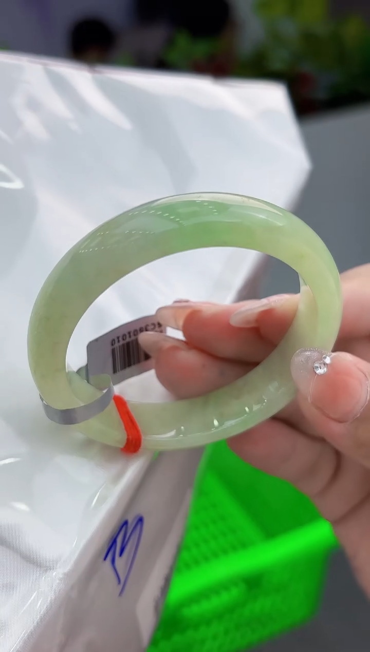 【闪购商品】翡翠手镯未镶嵌翡翠手镯