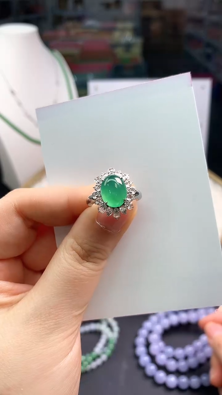 【闪购商品】翡翠颈饰18K金镶嵌翡翠戒指|不退不换