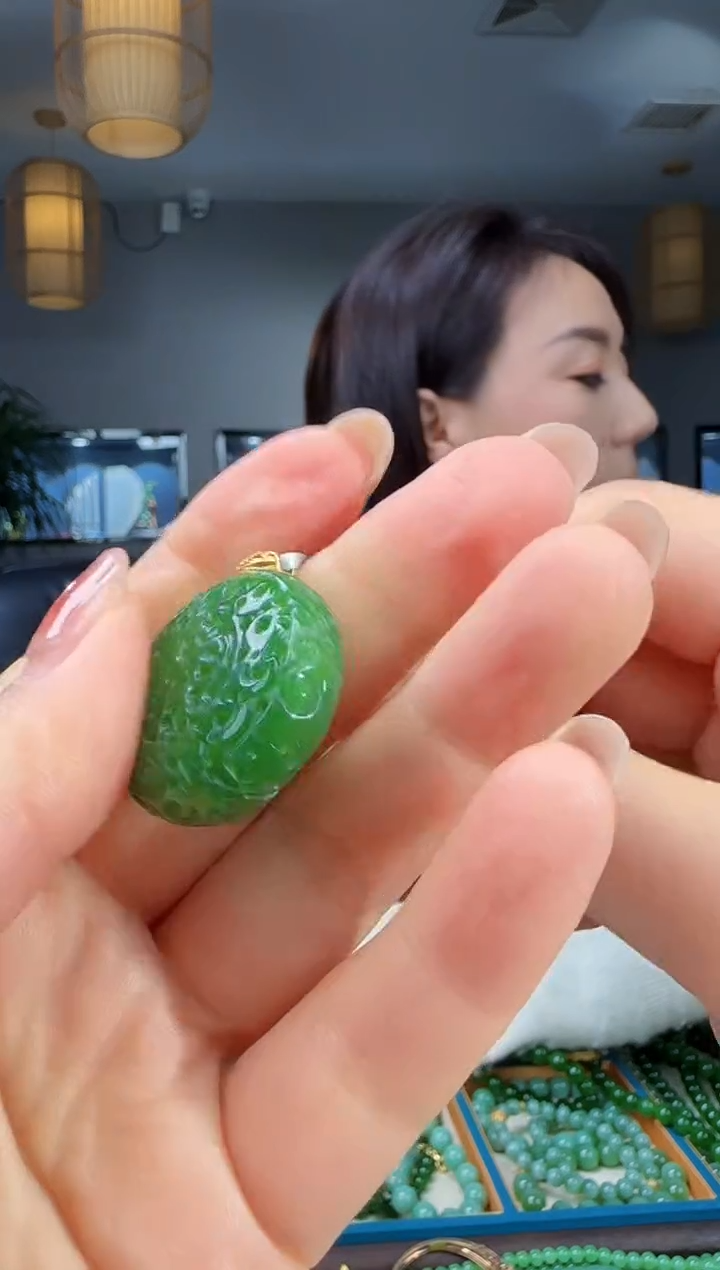 吊坠(不含链)18K金镶嵌和田玉1