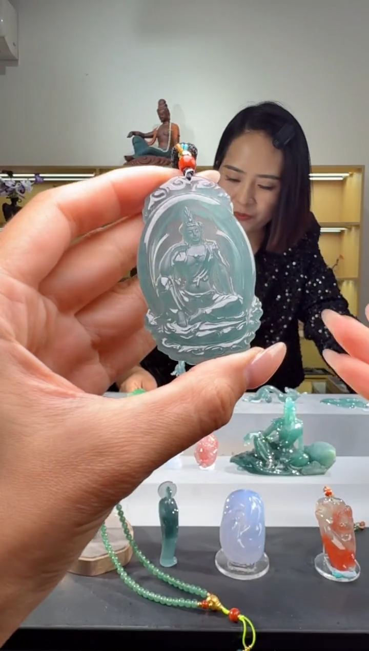 吊坠(不含链)未镶嵌翡翠观音