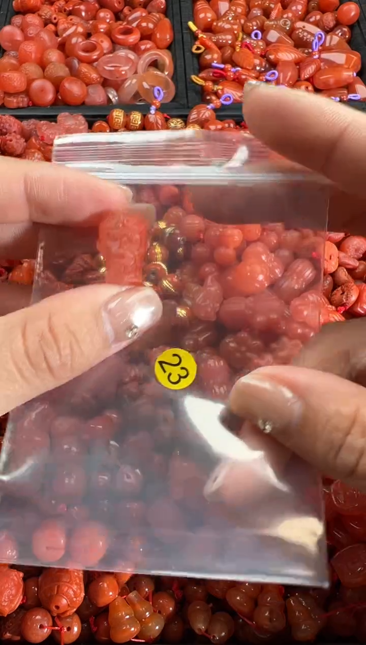 【闪购商品】南红玛瑙颈饰未镶嵌1