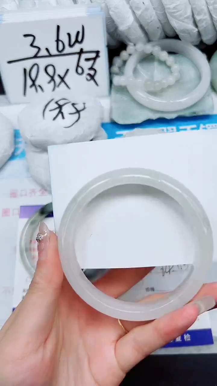 【闪购商品】石英质玉手镯未镶嵌A367-64`65`