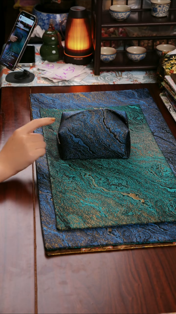 【鎏金蓝纸巾套长16宽10高7】