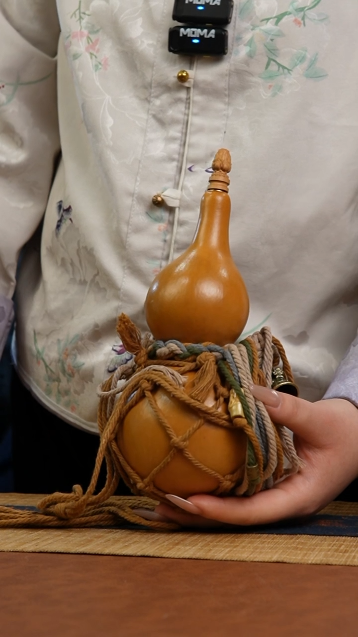 188号 天然热水酒葫芦 一物一拍（有瑕介意勿拍）