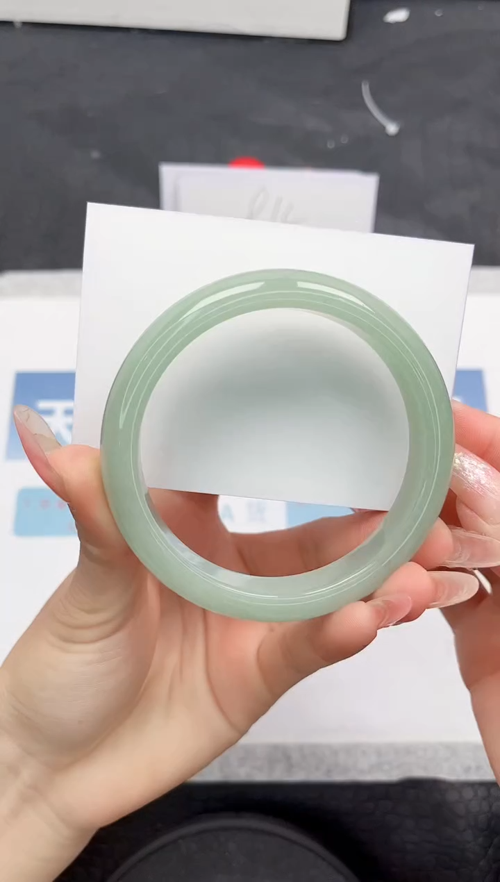 【闪购商品】石英质玉手镯未镶嵌H60-62.4