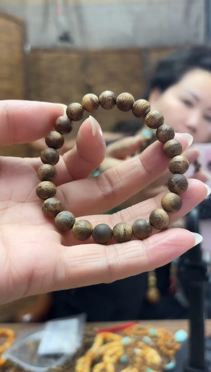 沉香吊坠多样性发一件