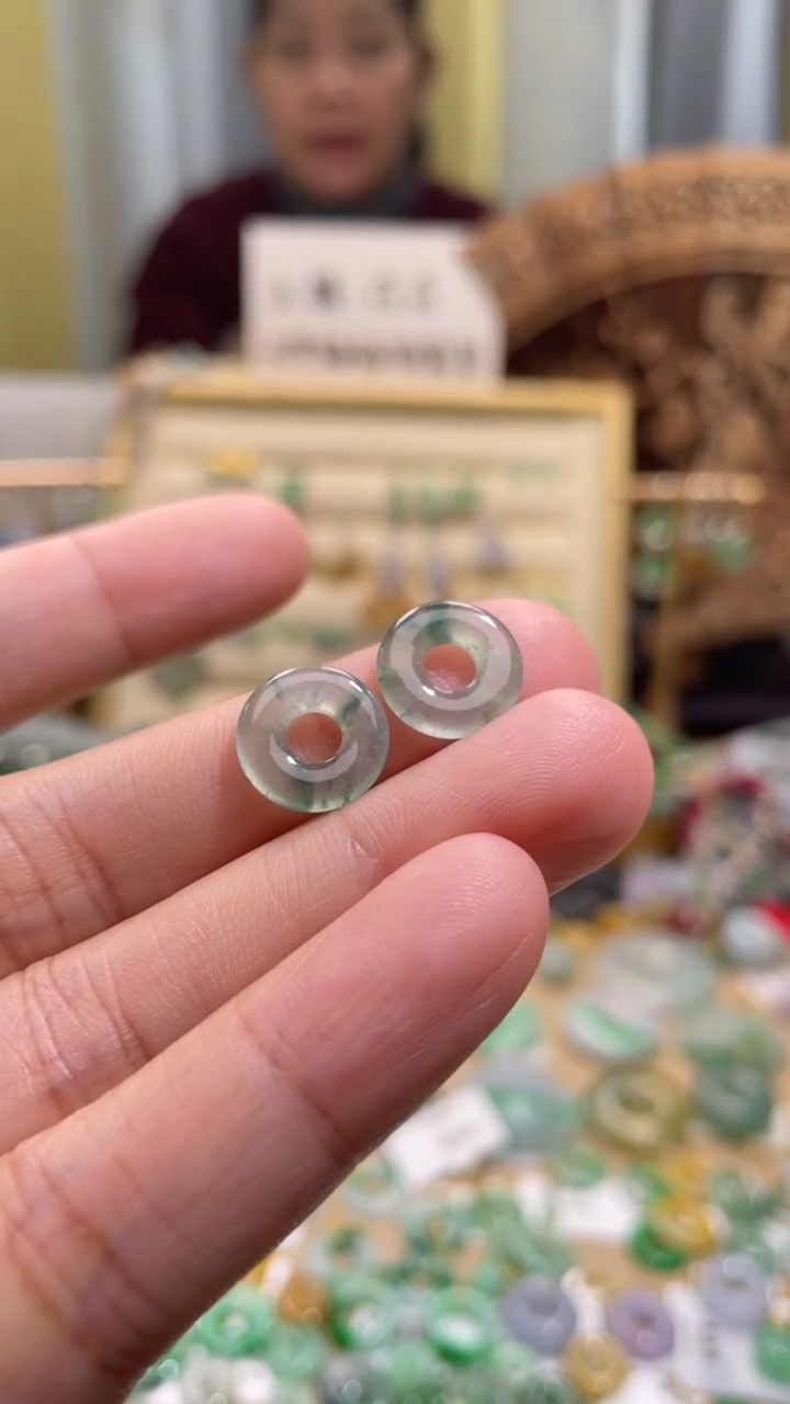 颈饰未镶嵌翡翠嗯*嗯甜甜圈一对