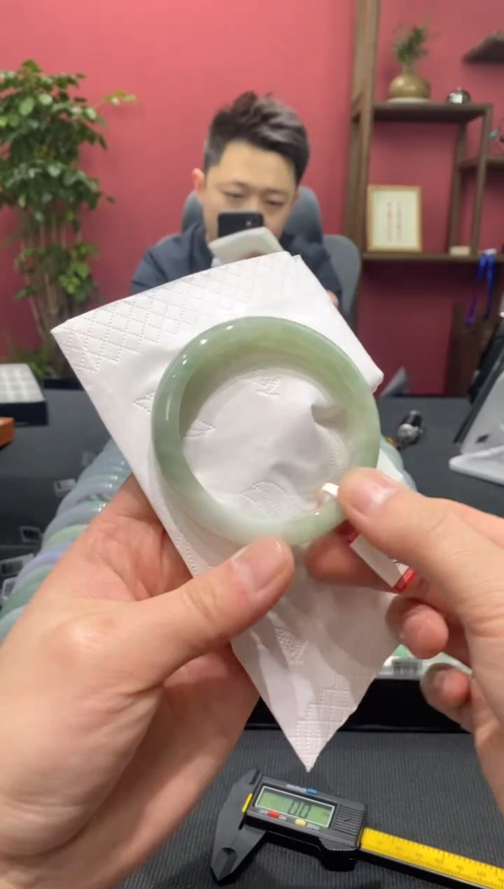 【闪购商品】翡翠手镯未镶嵌00003699