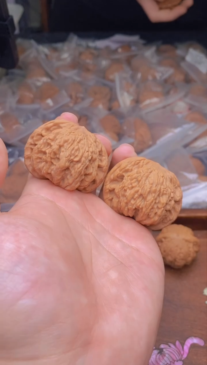 【闪购商品】文玩核桃把件G147号45尺虎头