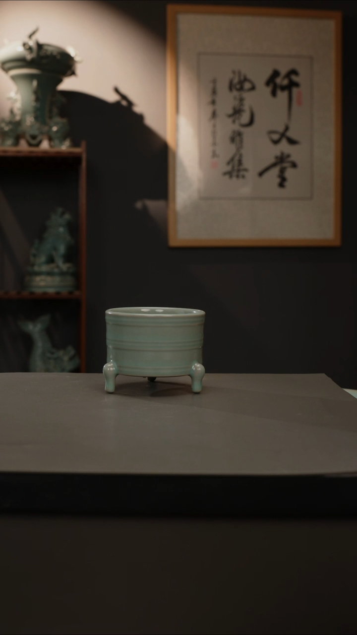 【闪购商品】杯仿古釉原矿 三足杯  微瑕