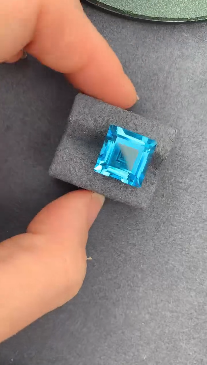 【闪购商品】托帕石裸石未镶嵌13.4ct托帕石