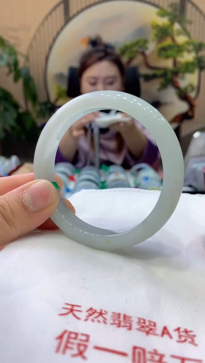 【闪购商品】翡翠手镯未镶嵌00008117