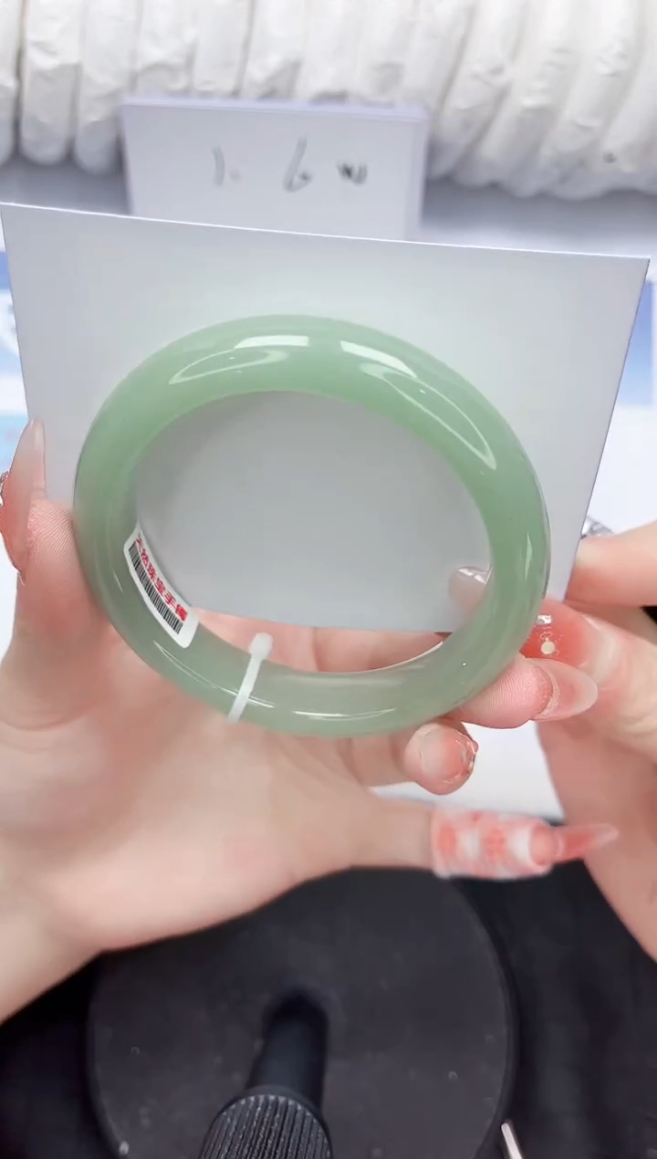 石英质玉手镯未镶嵌138-56