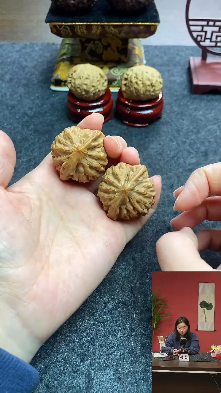 【闪购商品】文玩核桃把件38龙门涧