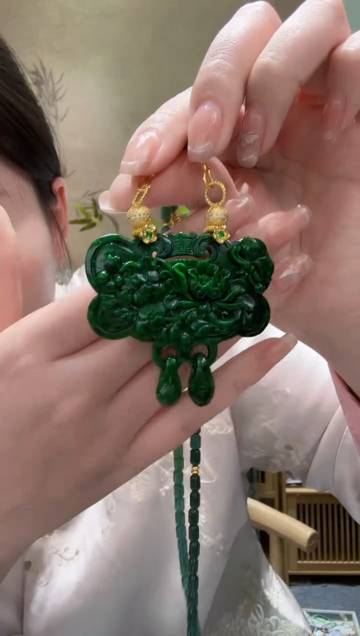 【闪购商品】翡翠颈饰未镶嵌吊坠