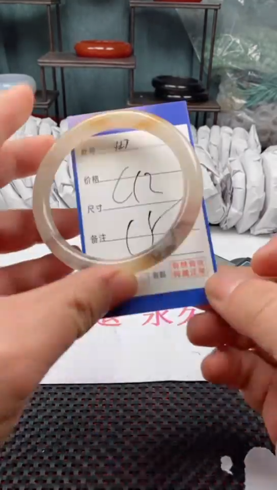 【闪购商品】石英质玉手镯未镶嵌427-61多样性发货看清圈口下单