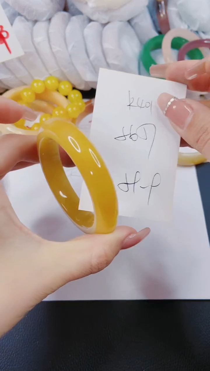 【闪购商品】石英质玉手镯未镶嵌K401-56/57·