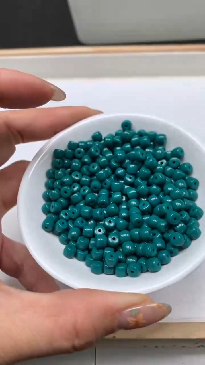 未镶嵌玛瑙手饰B1780 高瓷绿老型4*5mm20个9.9元