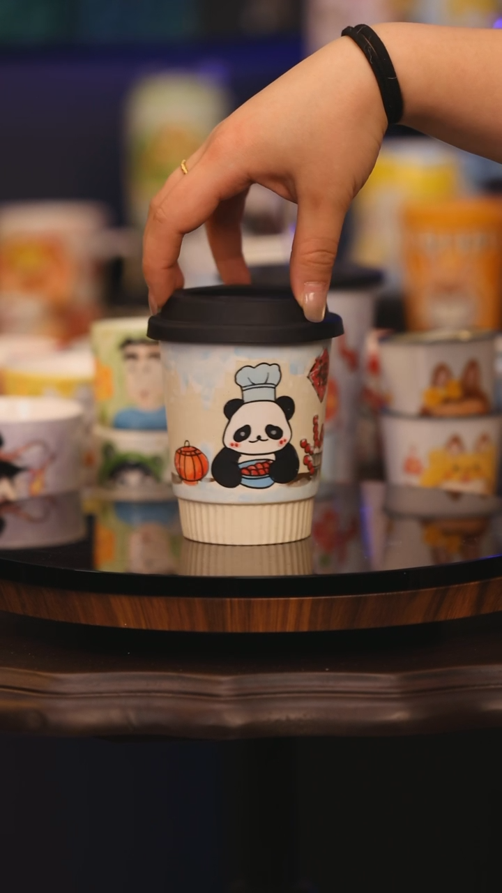 【闪购商品】摆件景德镇釉下彩绘设计师款式陶瓷