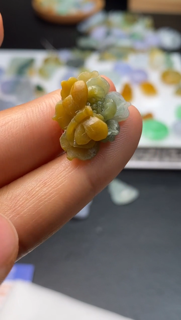 【闪购商品】定制翡翠未镶嵌翡翠毛货~多样性发货一个