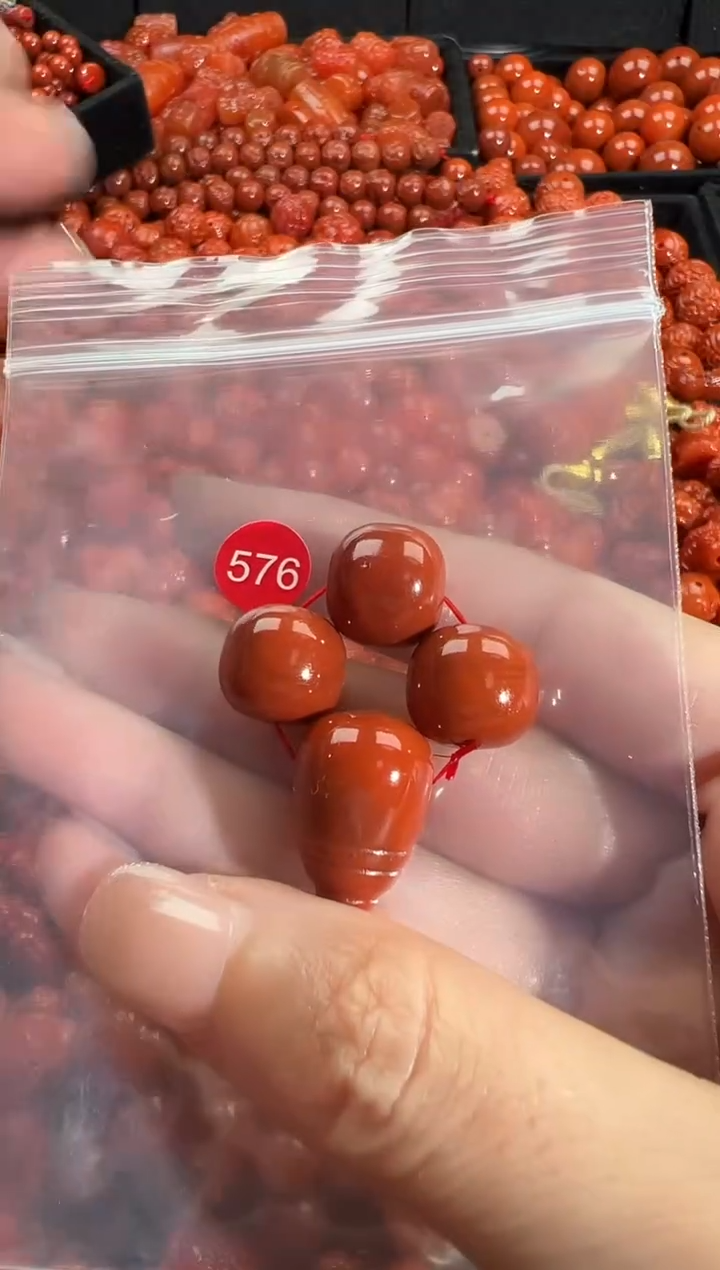 颈饰未镶嵌南红玛瑙1