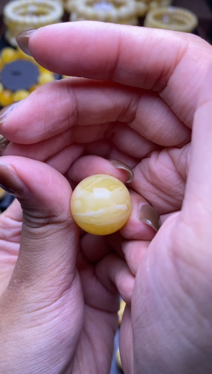 【闪购商品】琥珀裸石未镶嵌大小姐珠宝严选50