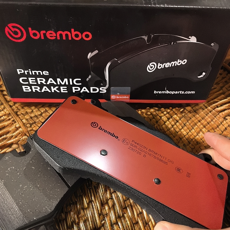 路虎揽胜6活塞刹车片陶瓷刹车片陶瓷