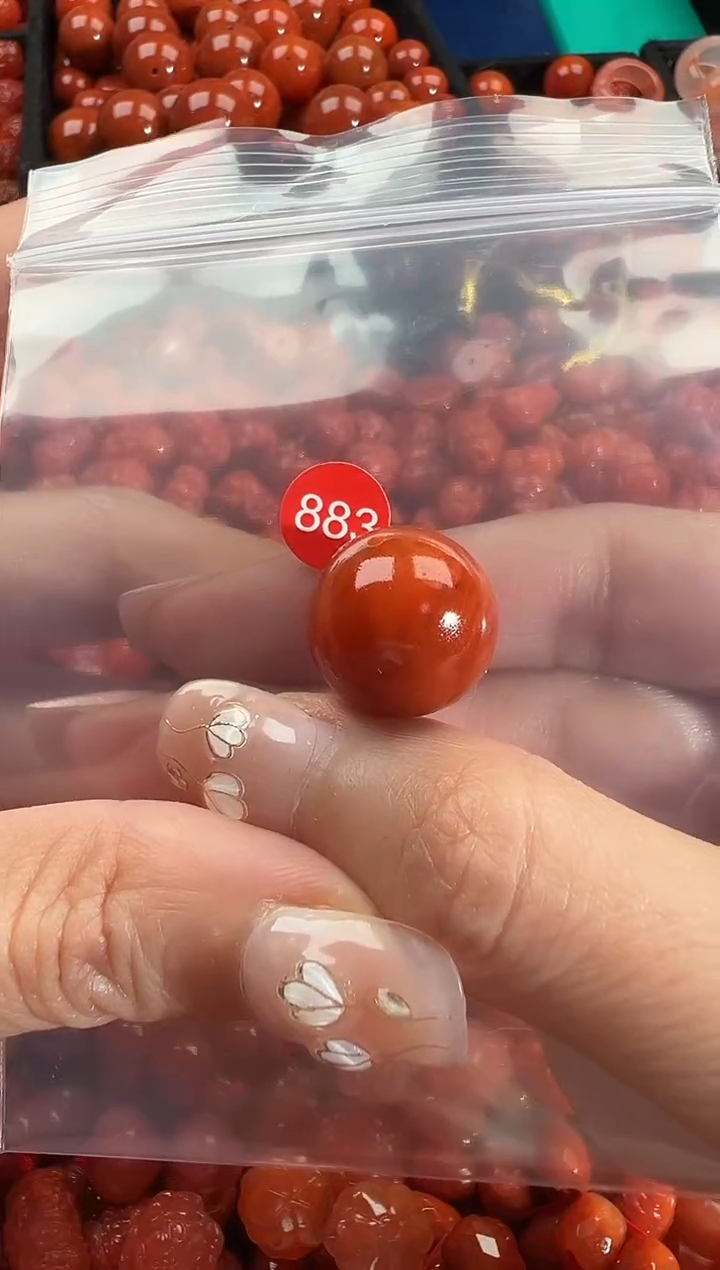 颈饰未镶嵌南红玛瑙1