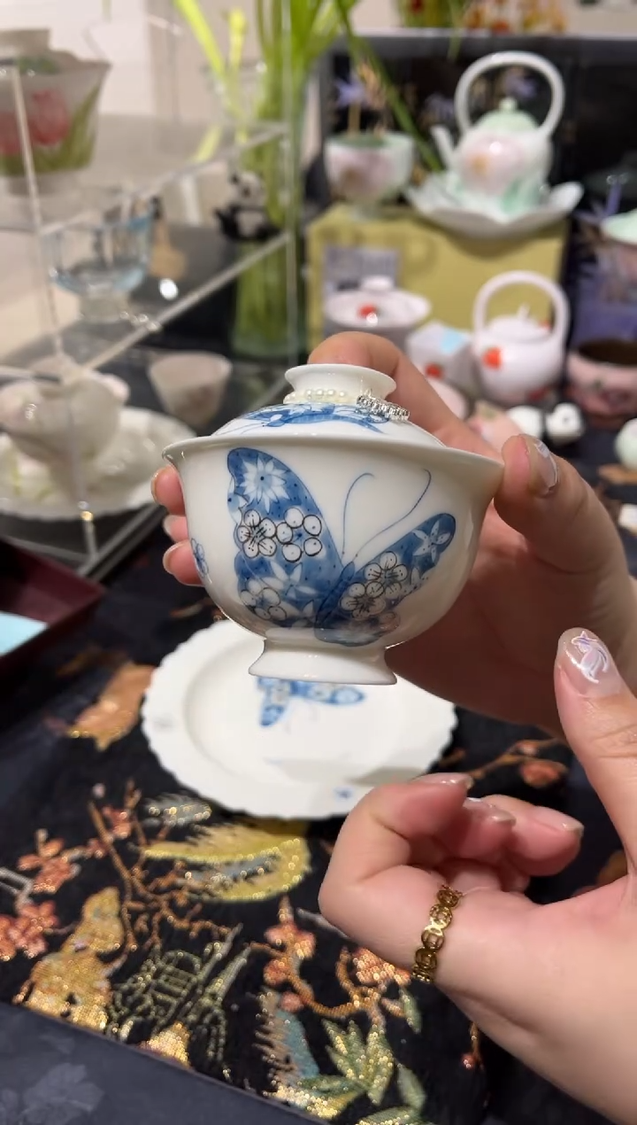 【闪购商品】蝴蝶 盖碗 哈哈哈哈哈