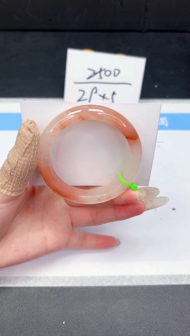 【闪购商品】石英质玉手镯未镶嵌46-53.6