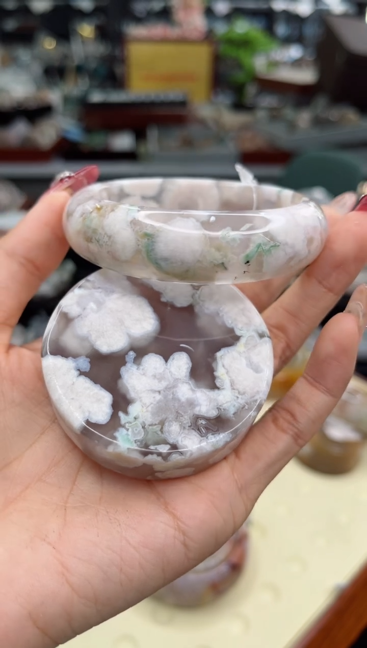 【闪购商品】石英质玉手镯未镶嵌59圈口（赠品镯心）6571350