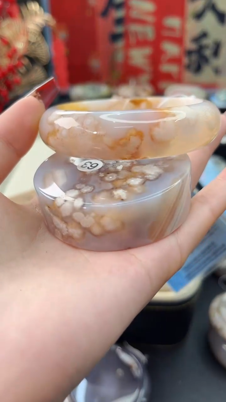 【闪购商品】石英质玉手镯未镶嵌赠送镯心（63圈口）