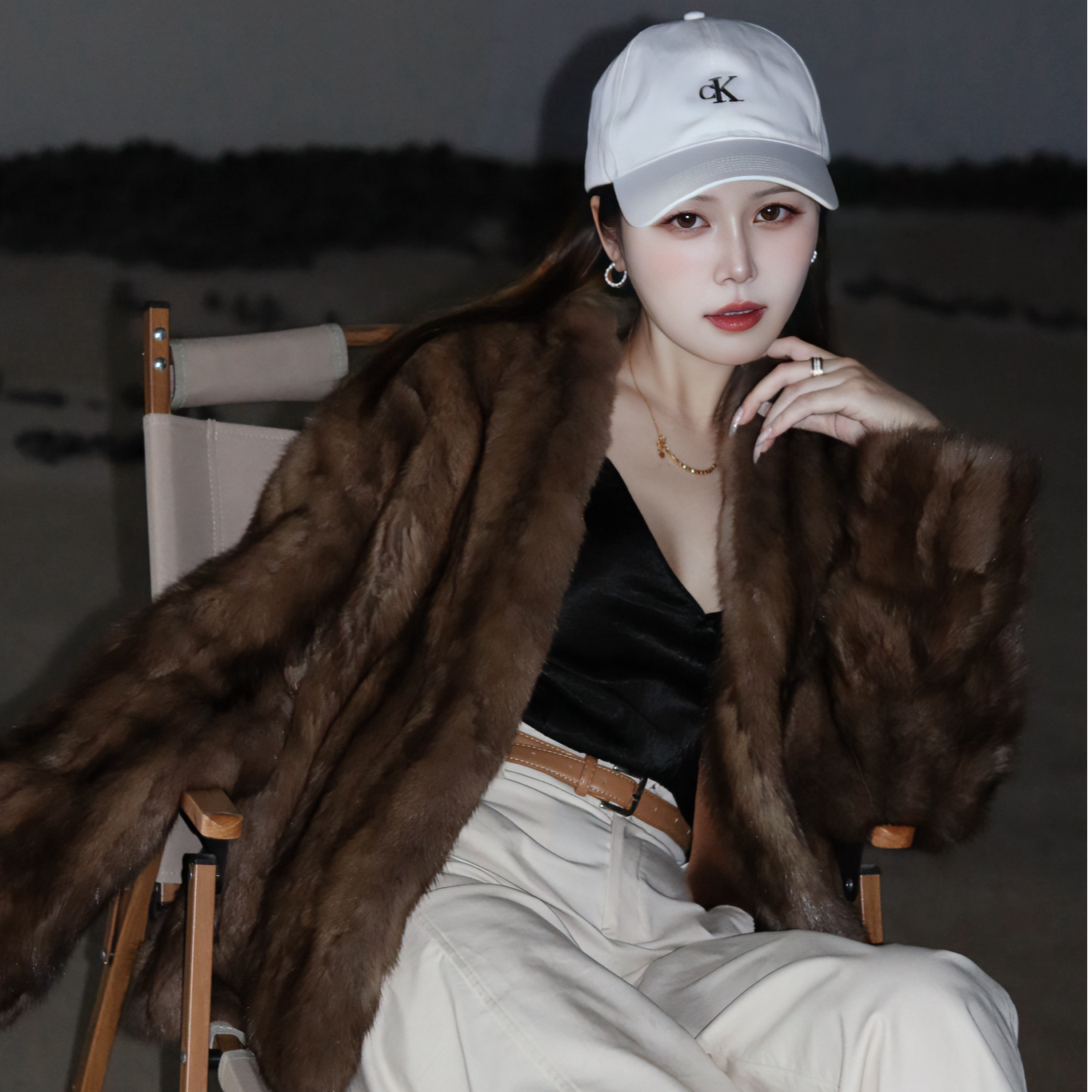 COCI FUR俄罗斯进口Sobol秋冬新款奢华名媛抽刀工艺V领短款外套