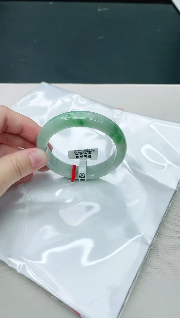 翡翠未镶嵌手镯天然A货翡翠54