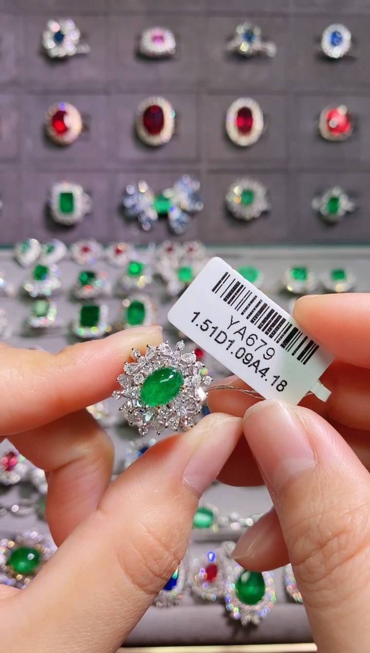 【闪购商品】祖母绿18K金戒指18K金镶嵌1