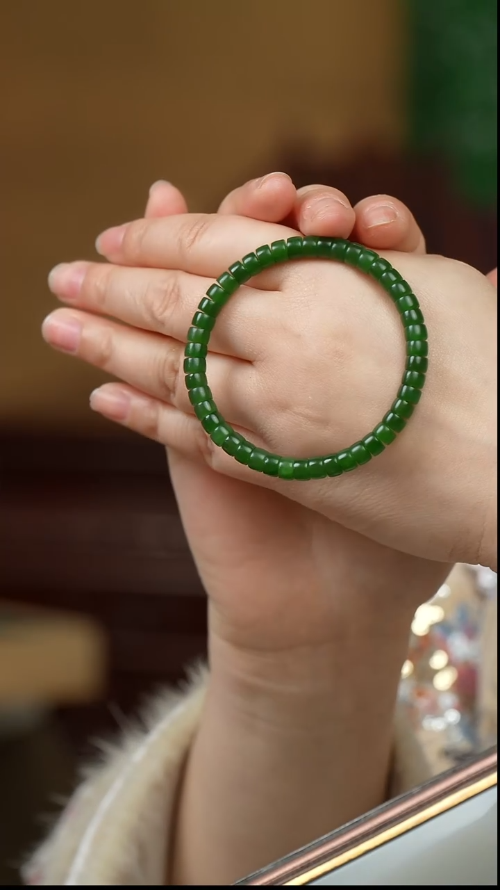 未镶嵌和田玉挂件手串