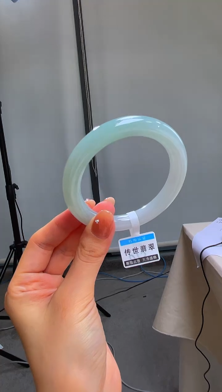 未镶嵌手镯翡翠退货标签需完好-015