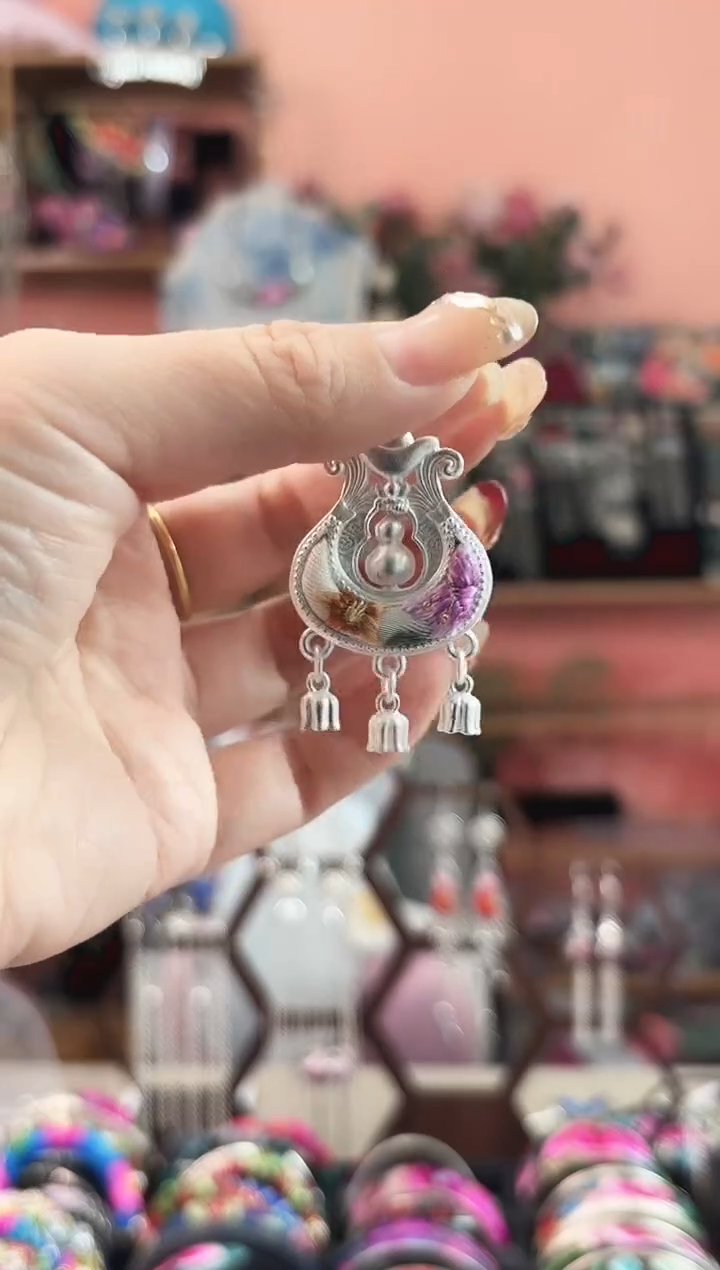 艺枝独绣手工饰品200