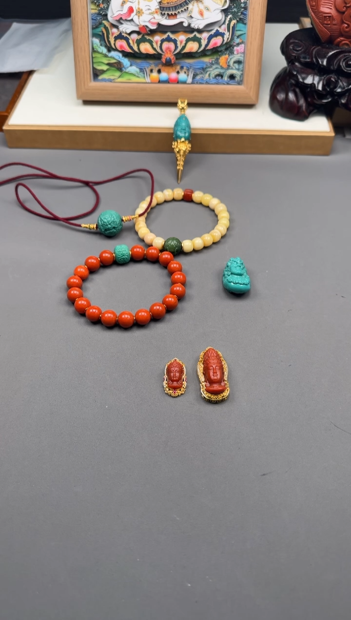 【闪购商品】椰蒂手串18K金镶嵌手串手串