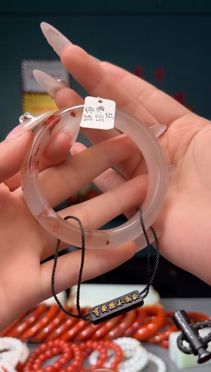 【闪购商品】南红玛瑙颈饰未镶嵌56